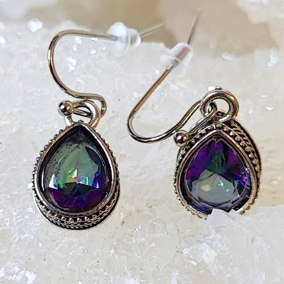 Mystic Topaz Purple Blue Green Rainbow Teardrop Pierced Silver Tone Earrings NEW - Picture 2 of 12